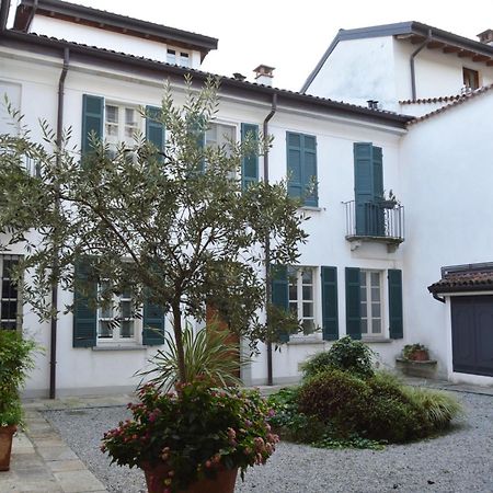 Villa Maghetti - Modernized Flat In Historic Palazzo In The Center Of Luino Eksteriør bilde