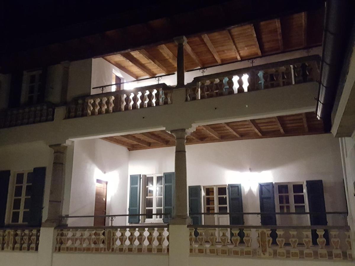 Villa Maghetti - Modernized Flat In Historic Palazzo In The Center Of Luino Eksteriør bilde